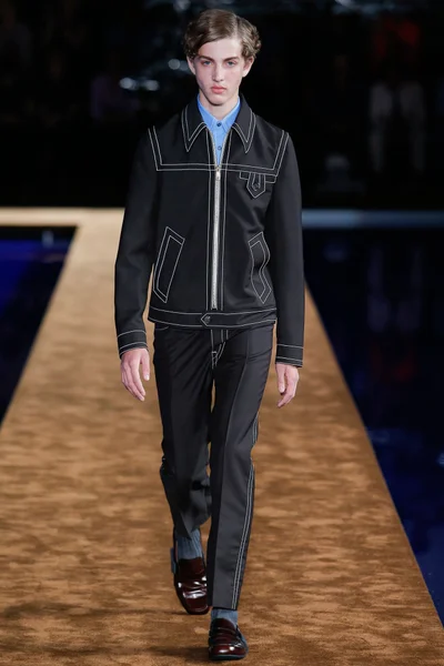 Look 5